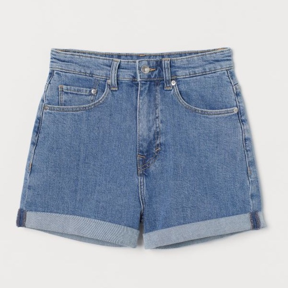 NWT H&M DIVIDED cuffed high waisted mom shorts
